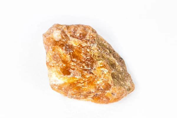 Surowy Pomarańczowy Kalcyt Kamienny Makro Izolowane Białym Tle Powierzchni — Zdjęcie stockowe
