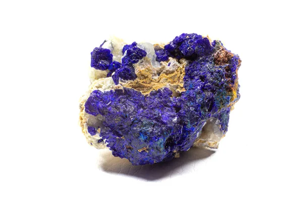 Macro Profundo Azul Azurite Cristal Cluster Matriz Branca Cristal Isolado — Fotografia de Stock