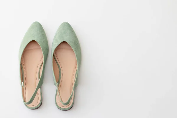 Sapatos Camurça Mulher Cor Delicada Hortelã Branco — Fotografia de Stock