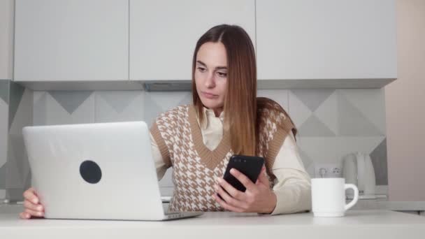 Millennial business woman freelance worker have problems with laptop broken network application error panics. — Stock video