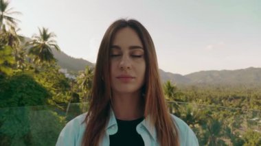 Açık havada derin bir nefes al..