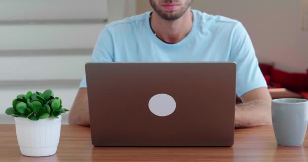 Close Laptop Starts Working Day Home — Video Stock