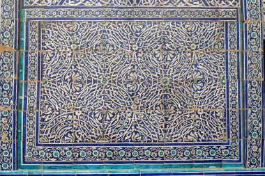 Khiva bölgesinin tipik çiçek desenleri. Özbekistan.