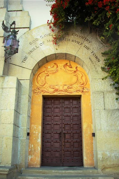 İspanyol sömürge tarzı giriş Santa Barbara Adliyesi