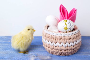 Nisan 'da ilkbaharda Paskalya kutlaması