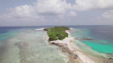 Maldivlerde insansız hava aracıyla sultan adası
