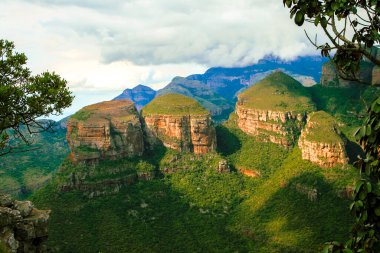 Güney Afrika 'daki Üç Kulübe