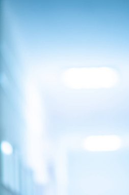 Bulanık soyut koridor arkaplanı. Bokeh bulanık koridoru bulanıklaştırdı.