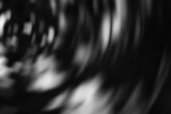 ボケが強調された抽象的な背景を持つフェスティバル 黒の上に多色の集中ボケライト — ストック写真