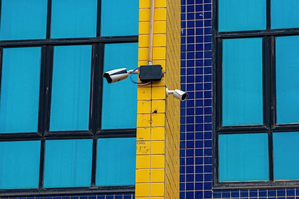 Two White Security Cameras Outdoor Wall — Stock Photo, Image