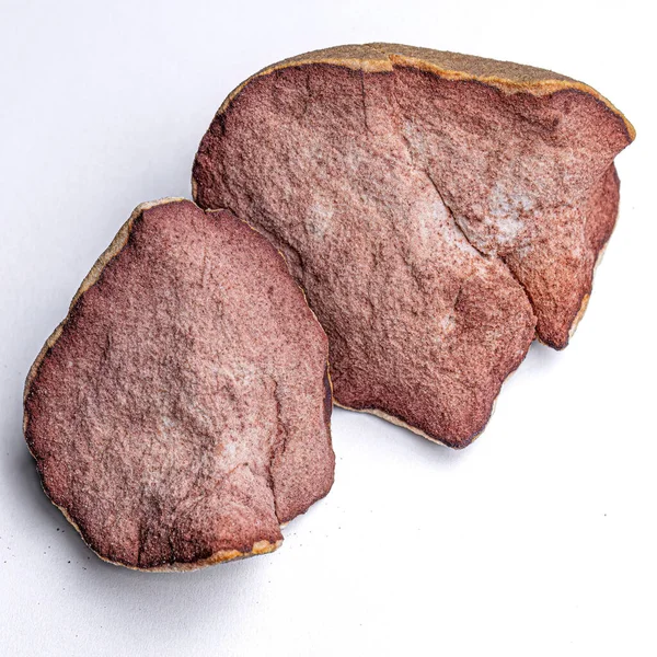 鉄酸化物と白水晶砂岩の壊れた岩 — ストック写真