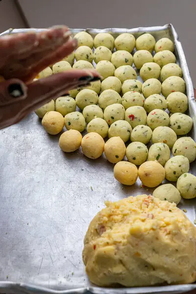 Processo Preparazione Palle Riso Donna Stampaggio Della Pasta Palle — Foto Stock