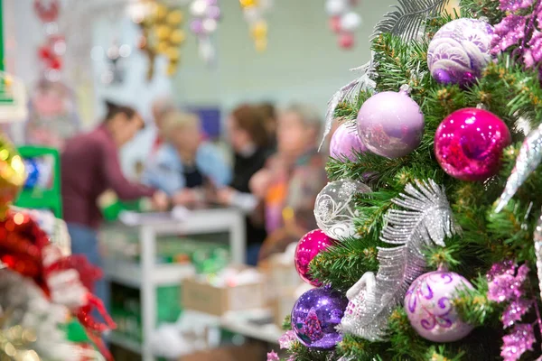 Kerstversiering Winkel Lifestyle Shopping Concept Kerstboom Met Decoratie Winkelcentrum — Stockfoto