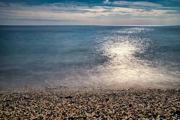 Die Schöne Seidenwirkung Einer Langen Belichtung Des Ligurischen Meeres Einem — Stockfoto