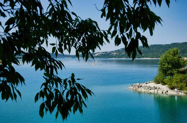 Porquerolles Adası: Fransa 'daki Cte d' azur açıklarındaki kıyıların renkleri ve Karayip sahilleri.