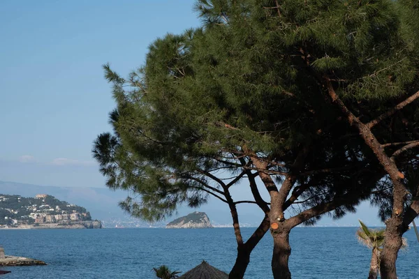 Панорама Сфотографированная Побережья Ноли Западной Лигурии Которая Достигает Острова Бергегги — стоковое фото