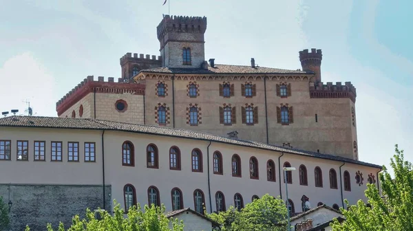 Castle Barolo Holiday Center Langhe Producer Famous Barolo Wine — Stockfoto