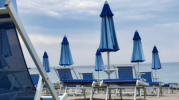 Deck Chairs Umbrellas Sand Beach Summer Day — 图库照片