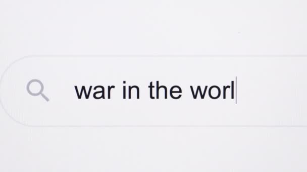 War in the world - Internet browser search bar s hypotetickým textem světového konfliktu s pohybem kamery. Psaní slova válka ve světě v prohlížeči na pixelované obrazovce. Rozlišení 4K — Stock video