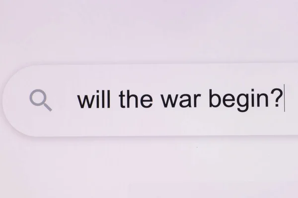 键入单词战争将从浏览器的像素化屏幕开始。战争会开始吗- -互联网浏览器搜索栏问题打字相关问题 — 图库照片