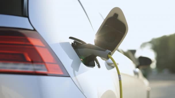 Electric Car Charging Electric Vehicle Charging Port Plugging Car Charging — Vídeo de Stock