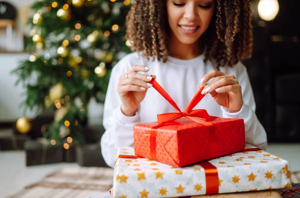 Christmas New Year Gift Woman Hands Young Woman Opens Presents — Stock Photo, Image