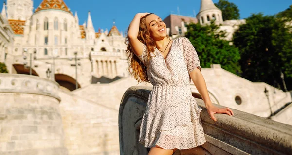 Beautiful Young Woman Posing Background Castle Tourism Relax Youth Nature — Foto de Stock