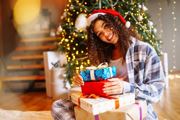 Happy Young Woman Holding Christmas Present Box Winter Holidays New — Stock Photo, Image