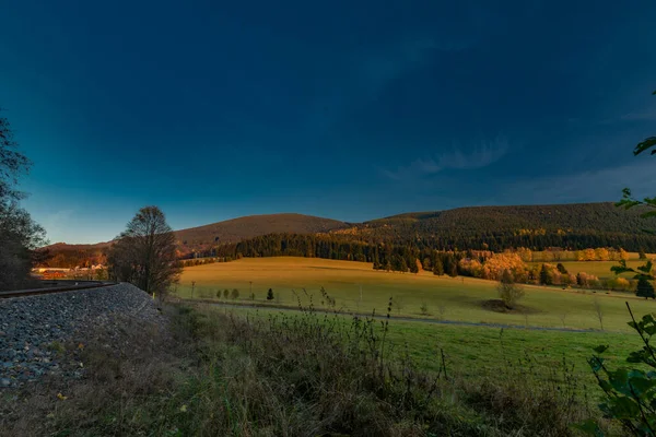 Noite Perto Aldeias Ostruzna Ramzova Montanhas Jeseniky Outono — Fotografia de Stock