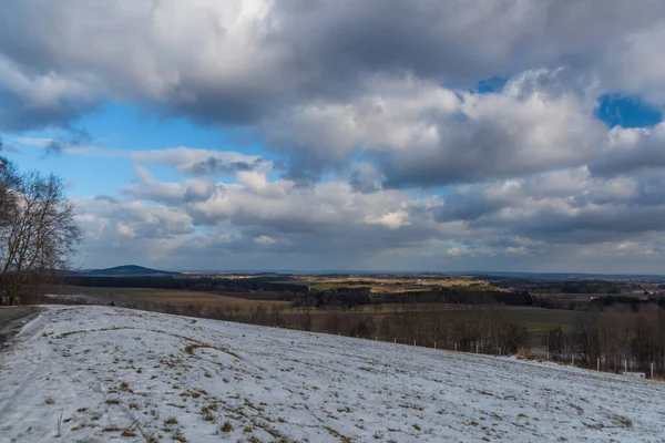 Krajobraz Pobliżu Miasta Velesin Zimą Wietrzny Chłodny Dzień — Zdjęcie stockowe