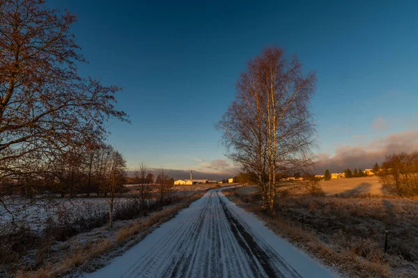 Sonnenaufgang Der Nähe Der Dörfer Ctibor Und Halze Kalten Schneeorangen — Stockfoto