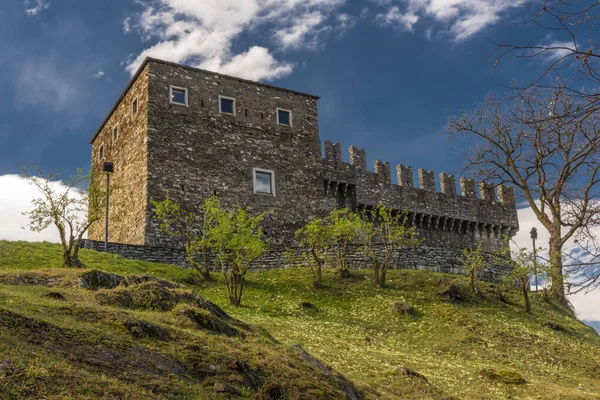 Zamek Sasso Corbaro Mieście Bellinzona Południowej Szwajcarii Wiosenny Poranek — Zdjęcie stockowe