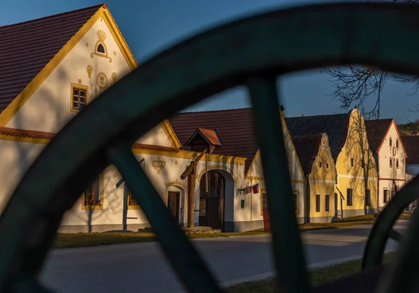 Holasovice Dorf Frühling Sonnige Farbe Schöner Abend Mit Alten Volkshäusern — Stockfoto