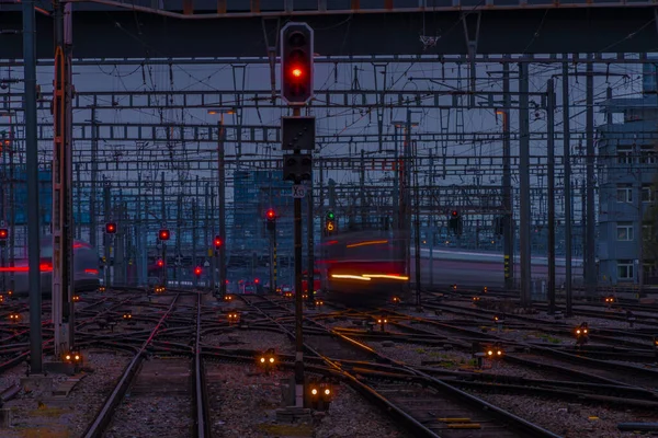 Rails Estação Principal Zurique 2022 Após Pôr Sol Nublado — Fotografia de Stock