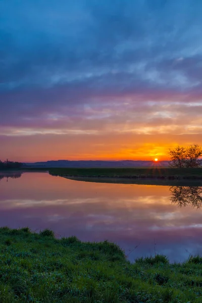 Morava Fluss Mit Farbe Sonnenaufgang Der Nähe Von Kvasice Dorf — Stockfoto