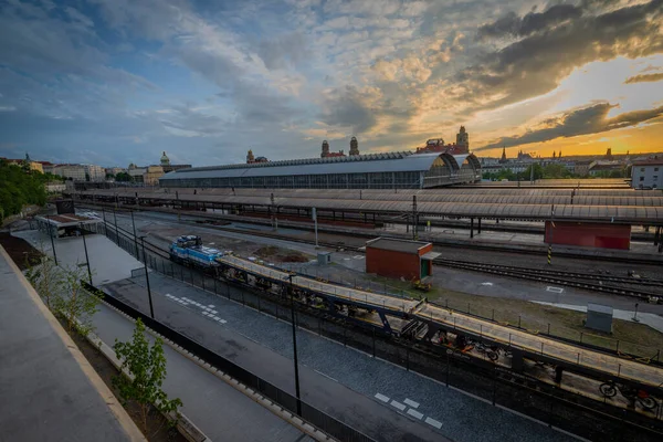 Carga Treinadores Para Carros Praga Para Estações Kosice Primavera Noite — Fotografia de Stock