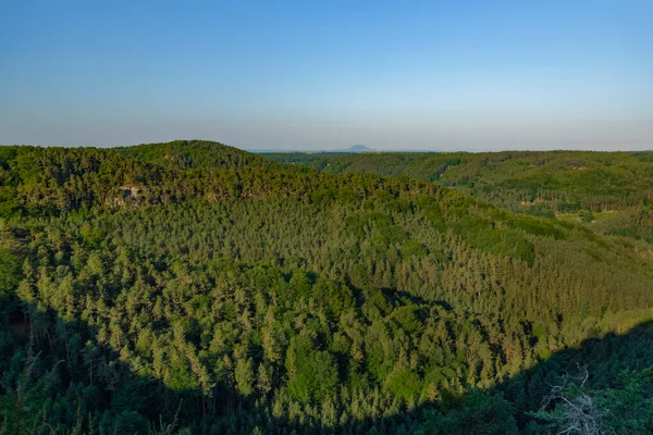 Kokorinsko Oblast Hlubokými Lesy Skály Létě Horké Barvy Den — Stock fotografie