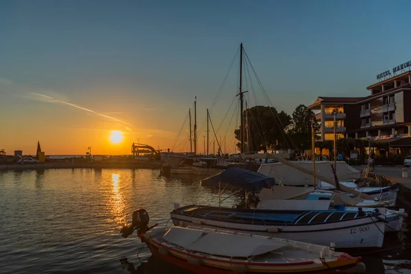 Izola Stad Zomer Blauw Mooie Hete Avond — Stockfoto