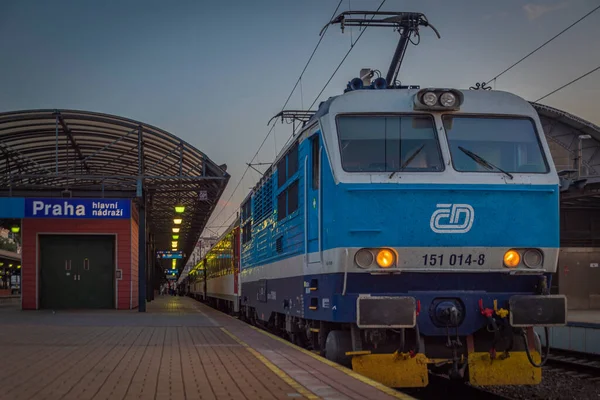 Main Station Prague Sunset Summer Hot Nice Evening — Stock Photo, Image