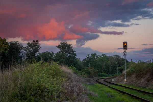 Stará Neelektrifikovaná Železniční Trať Blízkosti Města Rakovník Západu Slunce Barevný — Stock fotografie