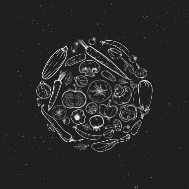  Vector blackboard background with vegetables set cucumber, mushroom, carrot, tomato, garlic, pepper. Sketch grunge chalk doodle food in circle frame hand drawing illustration for restaurant menu.