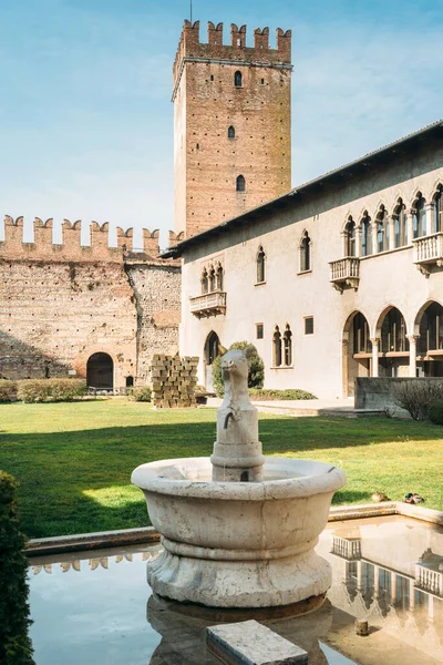 Verona Italy Courtyard Castelvecchio Museum — Stock Photo, Image