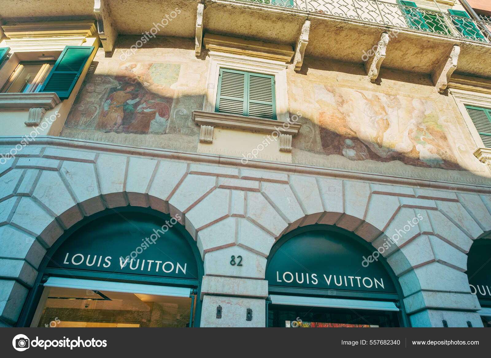 Verona Italy February 2022 Louis Vuitton Store Located Historic Building –  Stock Editorial Photo © stocco.claudio.libero.it #557682340