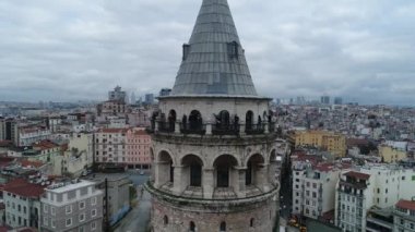 Golden Horn istanbul ile hava manzaralı galata kulesi. İstanbul şehrinin havadan görünüşü 