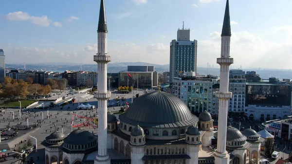 Mosquée Taksim Taksim Square Avec Les Gens — Photo