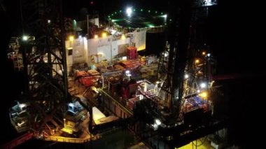 Tersane, Offshore petrol ve Gaz işleme platformu, petrol ve doğalgaz endüstrisinde yükselen petrol ve doğalgazın hava görüntüsü onarımı