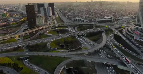 Tijdsverloop Van Een Verkeersader Turkije Lichtstaarten Van Het Rijdende Verkeer — Stockvideo