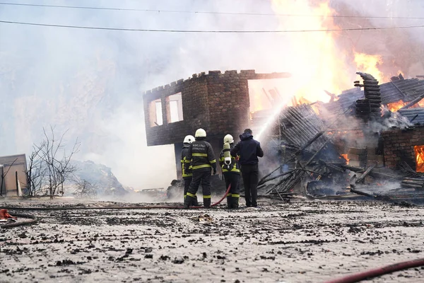 Sakarya Turkije Maart 2020 Brandweerman Blust Huis Gebouw Sapanca Kalkoen — Stockfoto