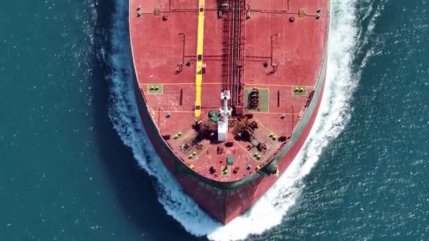 在海上航行的货船的俯视图 — 图库视频影像