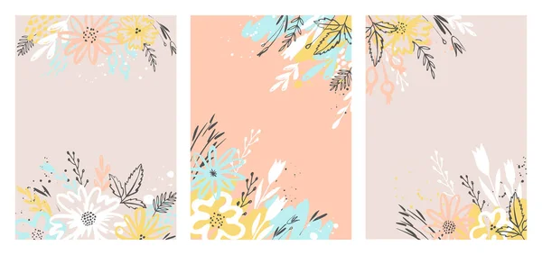 Літній Дизайн Намальованими Вручну Квітами Пастельних Тонах Набір Вітальних Листівок — стоковий вектор